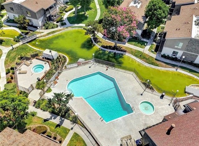 2839 S Fairview D, Santa Ana, CA 92704