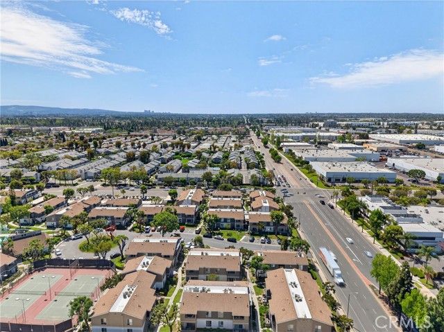 2839 S Fairview D, Santa Ana, CA 92704