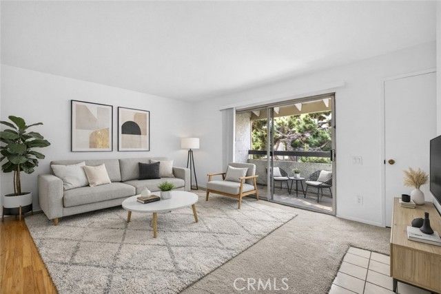 2839 S Fairview D, Santa Ana, CA 92704