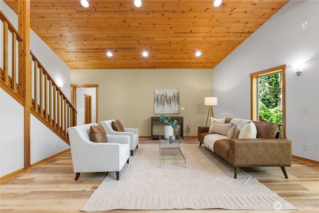 41 Louise View Drive, Bellingham, WA 98229