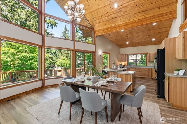 41 Louise View Drive, Bellingham, WA 98229