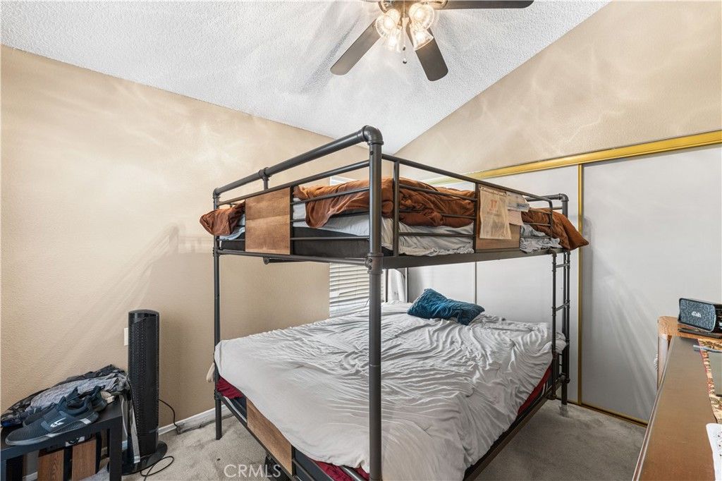 Image 24 of property listing at 37940 E 42nd E 115, Palmdale, CA 93552