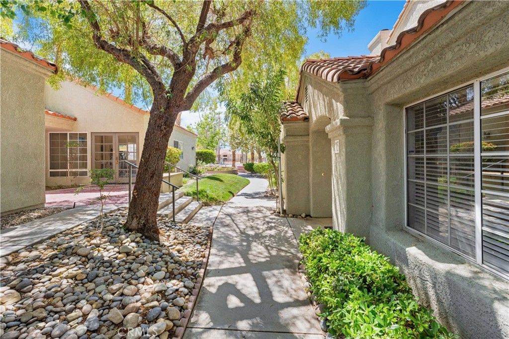 Image 30 of property listing at 37940 E 42nd E 115, Palmdale, CA 93552