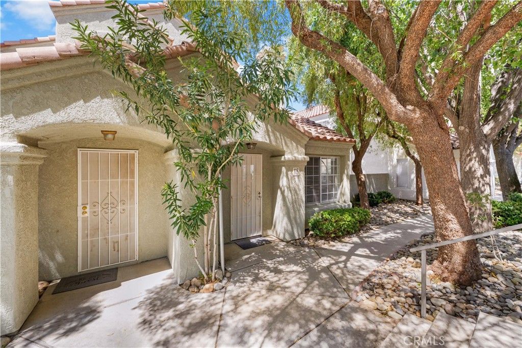 Image 32 of property listing at 37940 E 42nd E 115, Palmdale, CA 93552