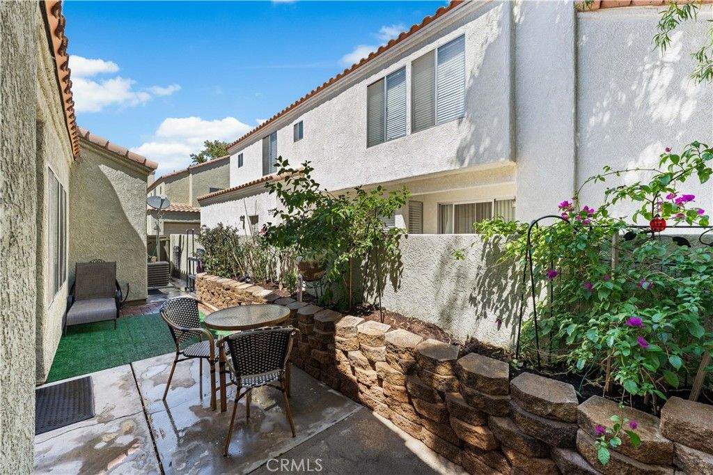 Image 35 of property listing at 37940 E 42nd E 115, Palmdale, CA 93552