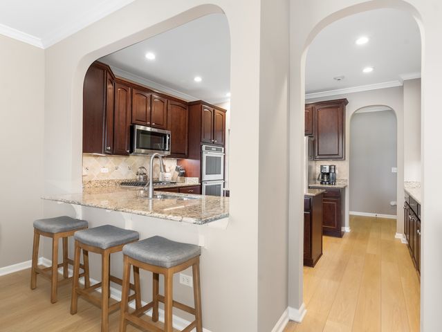 2767 Blakely Lane, Naperville, IL 60540