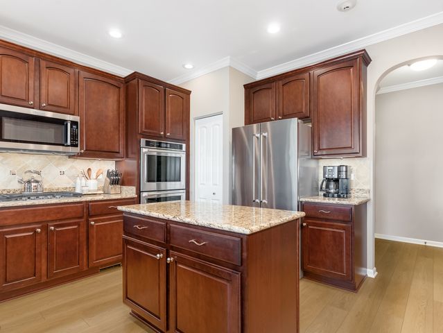 2767 Blakely Lane, Naperville, IL 60540