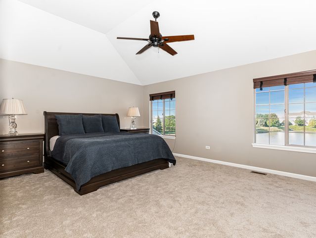 2767 Blakely Lane, Naperville, IL 60540