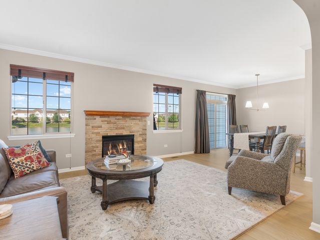 2767 Blakely Lane, Naperville, IL 60540