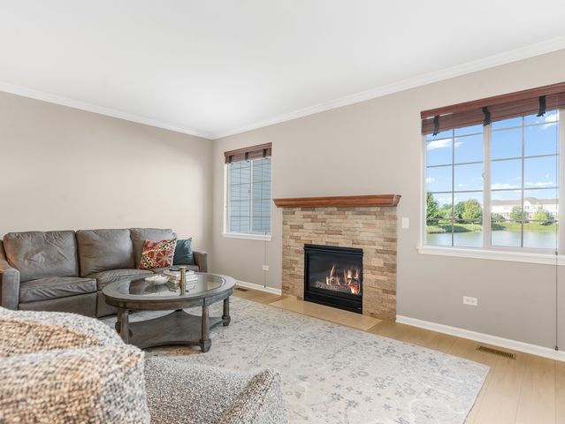 2767 Blakely Lane, Naperville, IL 60540