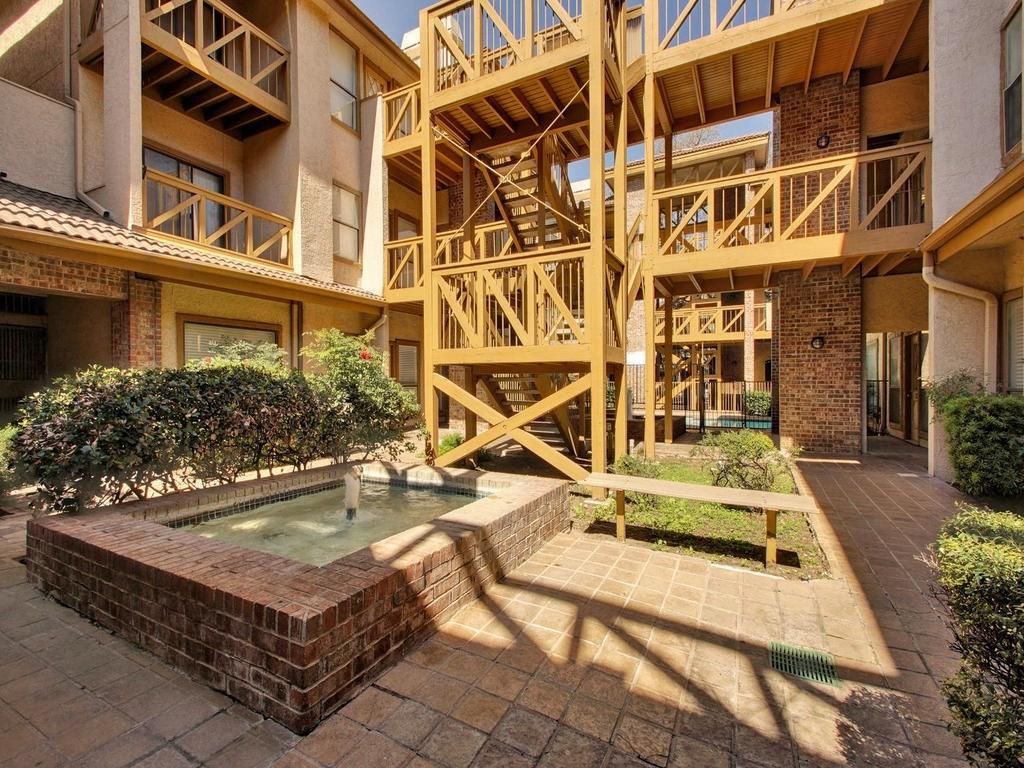 806 W 24th ST 216, Austin, TX 78705