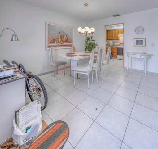 815 ANDREW REDDING Road 302, Lantana, FL 33462