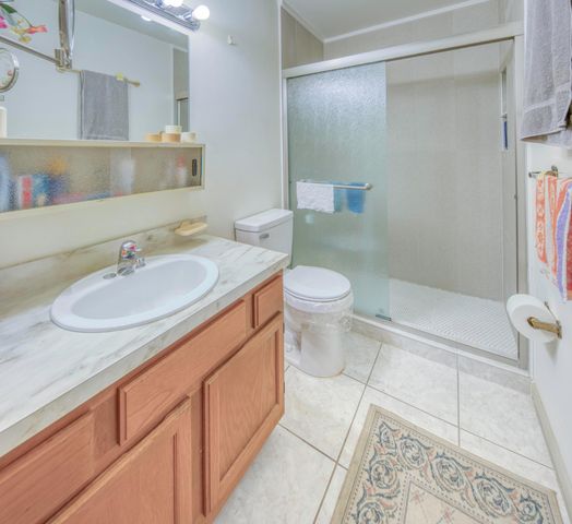 815 ANDREW REDDING Road 302, Lantana, FL 33462