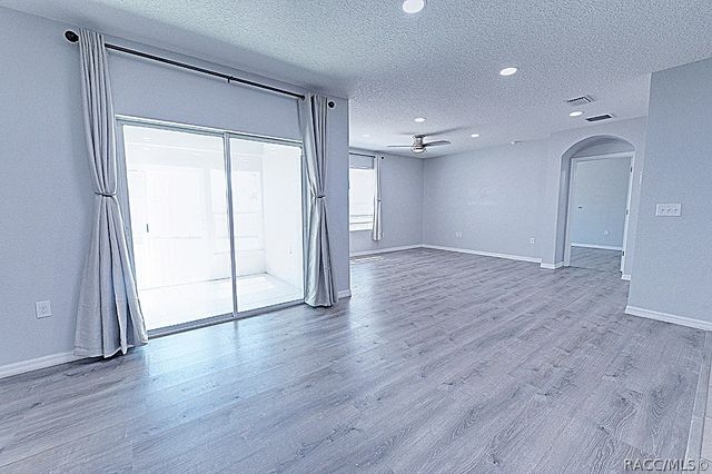 320 W Runyon Loop, Beverly Hills, FL 34465