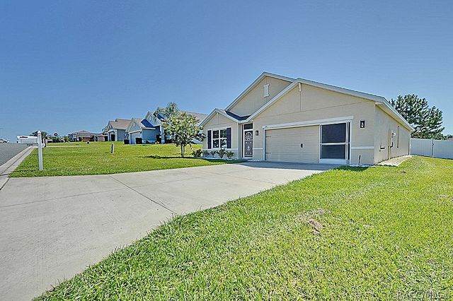 320 W Runyon Loop, Beverly Hills, FL 34465