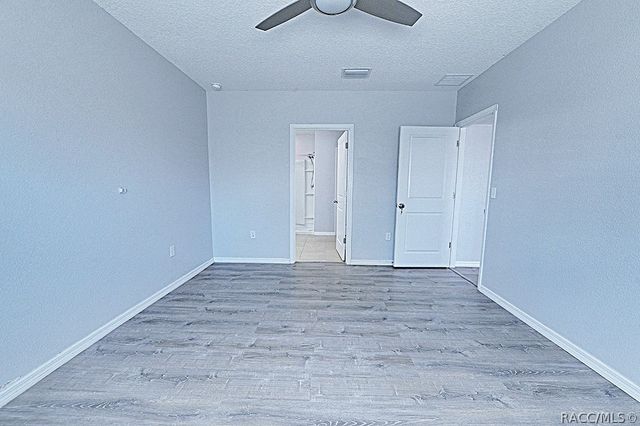 320 W Runyon Loop, Beverly Hills, FL 34465