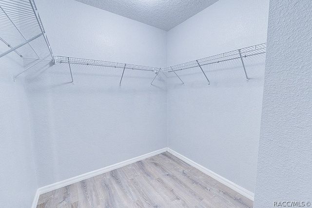 320 W Runyon Loop, Beverly Hills, FL 34465