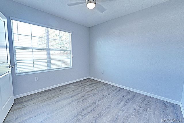 320 W Runyon Loop, Beverly Hills, FL 34465