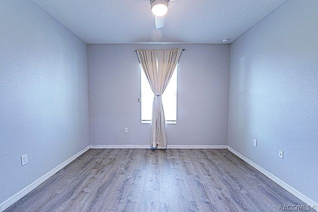 320 W Runyon Loop, Beverly Hills, FL 34465