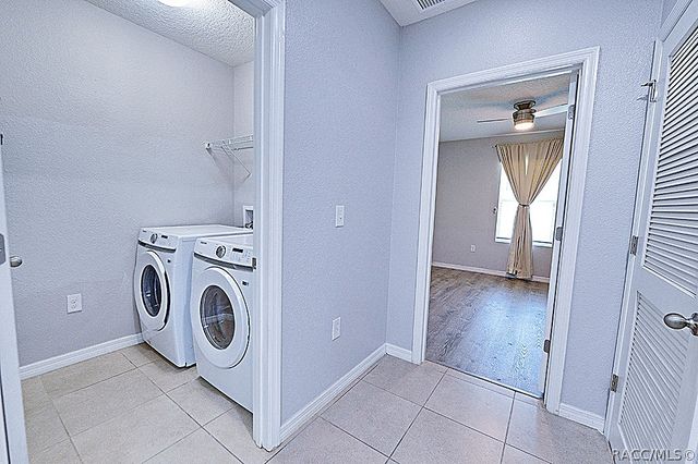 320 W Runyon Loop, Beverly Hills, FL 34465