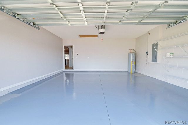 320 W Runyon Loop, Beverly Hills, FL 34465