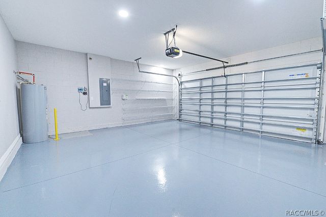 320 W Runyon Loop, Beverly Hills, FL 34465