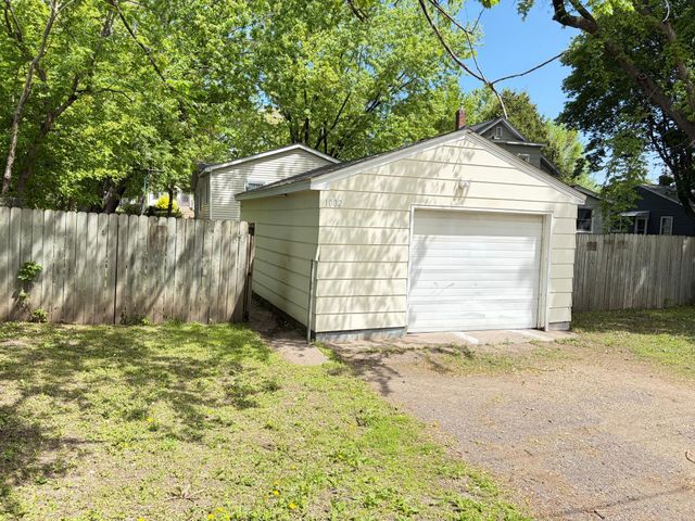 1002 Burgess Street, Saint Paul, MN 55103