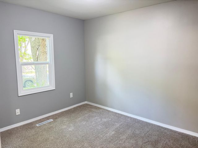 1002 Burgess Street, Saint Paul, MN 55103