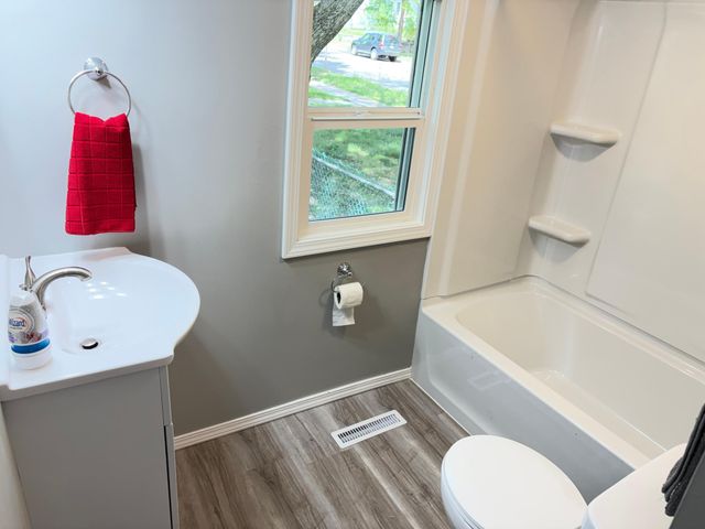 1002 Burgess Street, Saint Paul, MN 55103