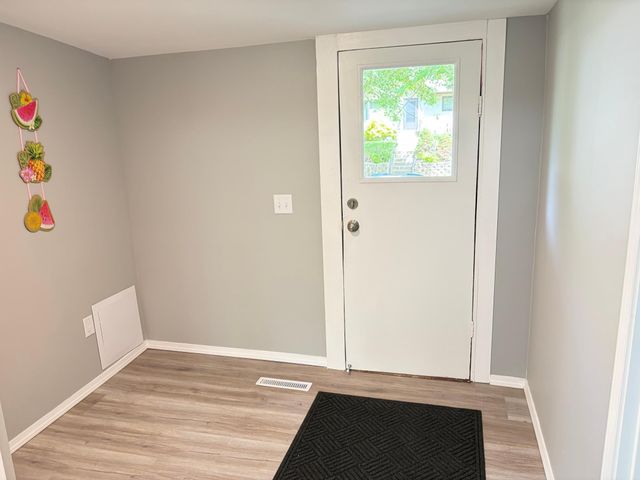 1002 Burgess Street, Saint Paul, MN 55103