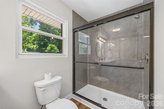 2111 Shalimar Drive, Charlotte, NC 28216