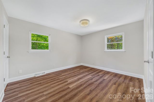 2111 Shalimar Drive, Charlotte, NC 28216