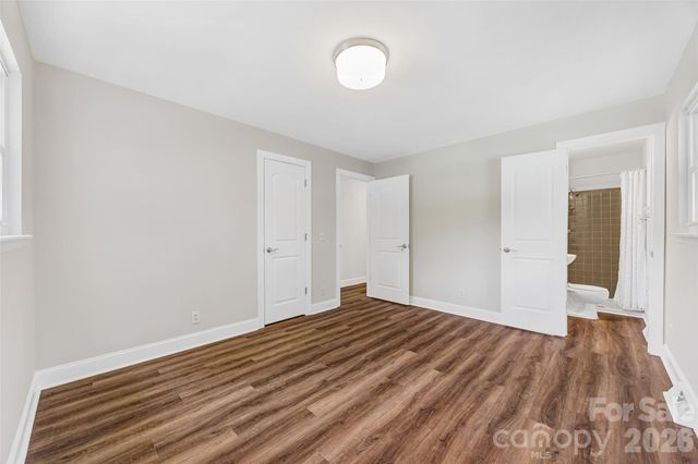 2111 Shalimar Drive, Charlotte, NC 28216