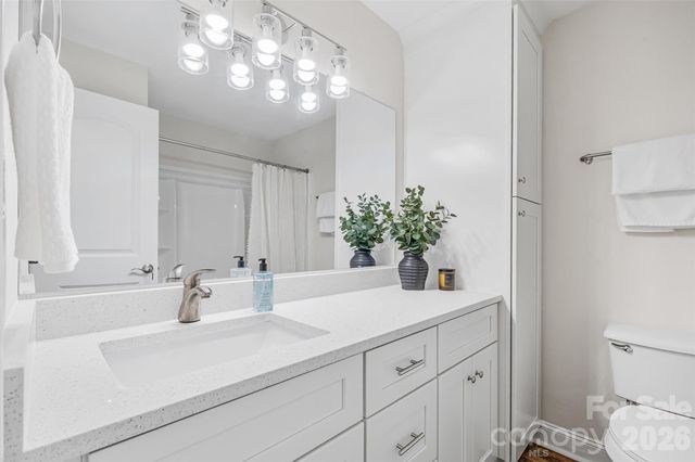 2111 Shalimar Drive, Charlotte, NC 28216