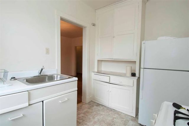 6539 Northumberland, Squirrel Hill, PA 15217