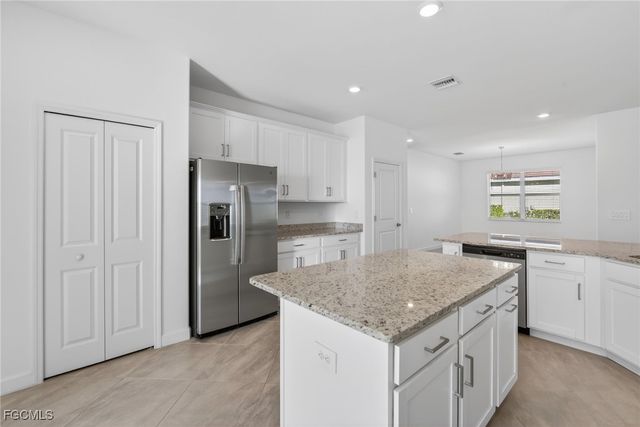 17364 Walnut Run DR, Alva, FL 33920