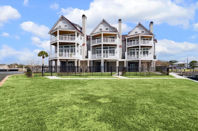 2451 Lakewood Pointe, Seabrook, TX 77586