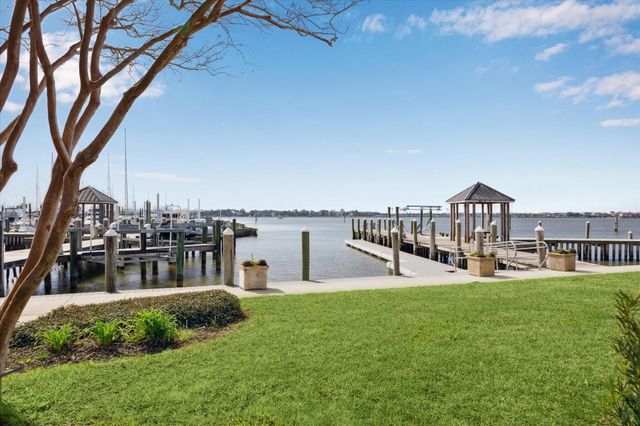 2451 Lakewood Pointe, Seabrook, TX 77586