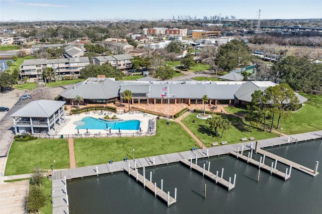 2451 Lakewood Pointe, Seabrook, TX 77586