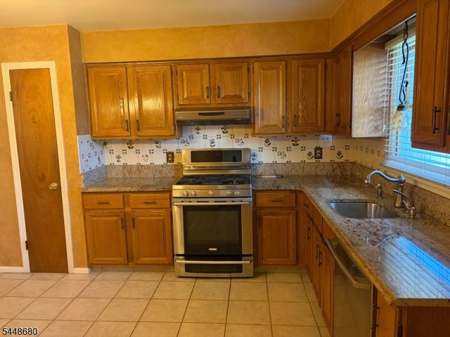 157 Day St, South Plainfield Boro, NJ 07080