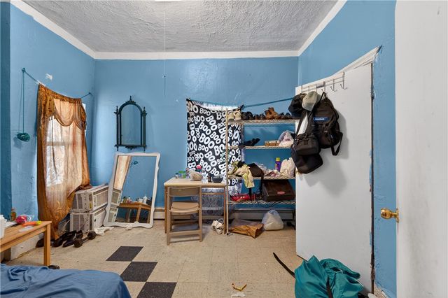 206 Hanover Street, Providence, RI 02907