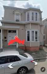 206 Hanover Street, Providence, RI 02907