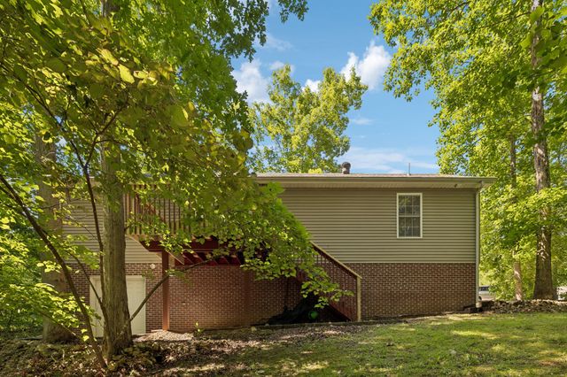 117 W Dell Rd, Dickson, TN 37055