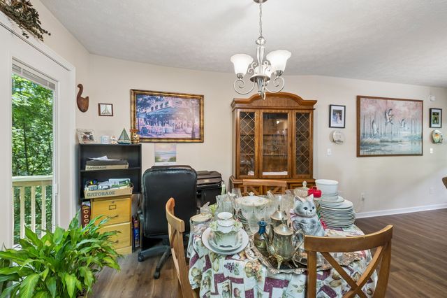 117 W Dell Rd, Dickson, TN 37055