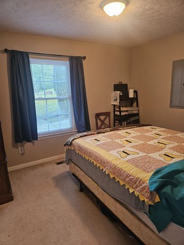 117 W Dell Rd, Dickson, TN 37055