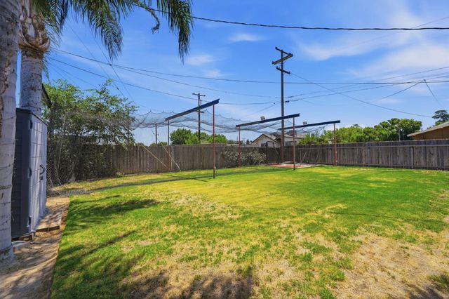 313 N 2nd Street, Fowler, CA 93625