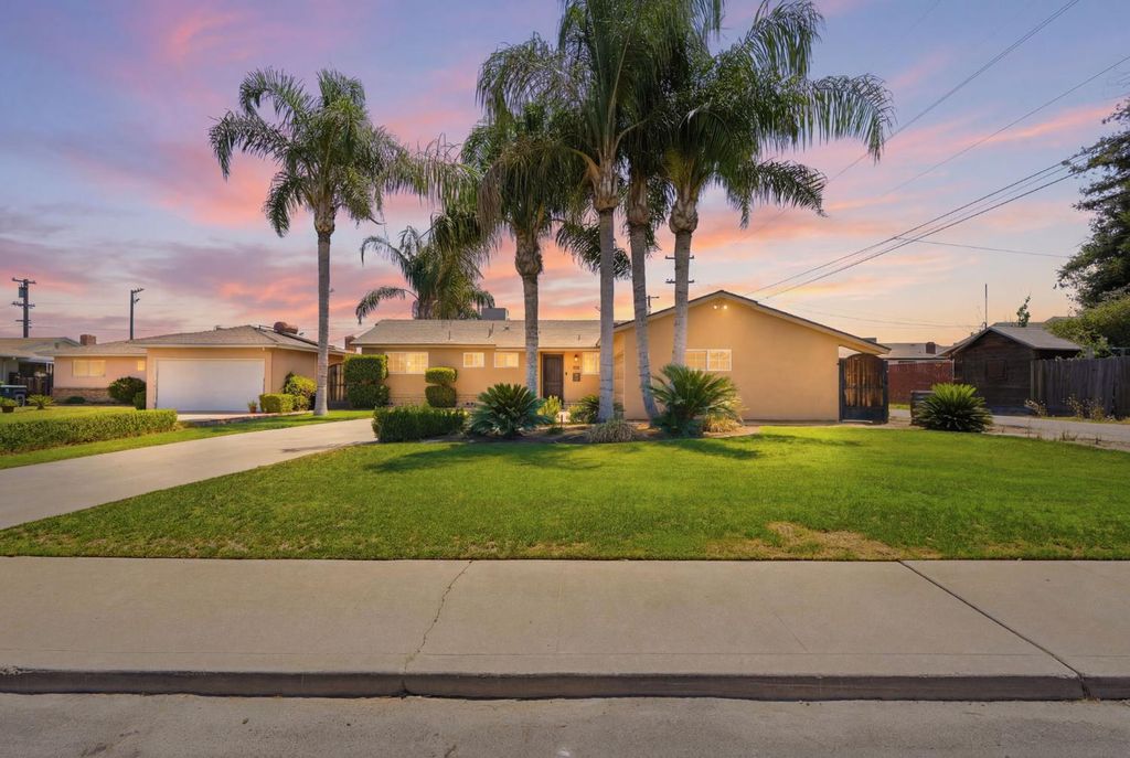 313 N 2nd Street, Fowler, CA 93625