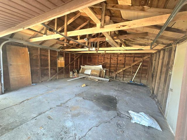 5518 Winthrop Boulevard, Flint, MI 48505