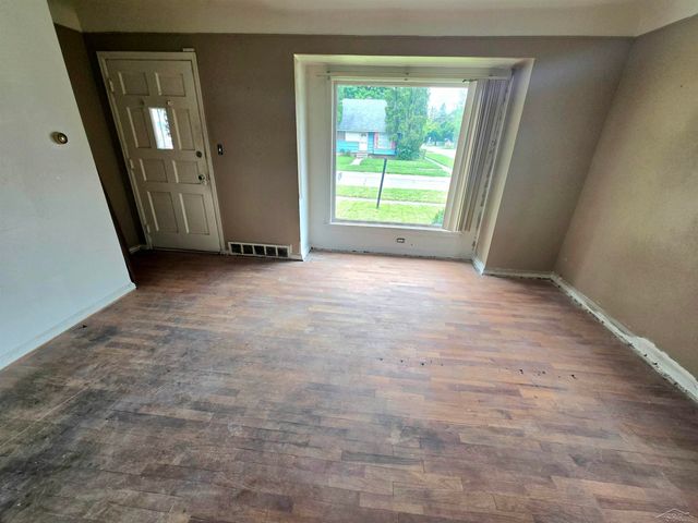 5518 Winthrop Boulevard, Flint, MI 48505