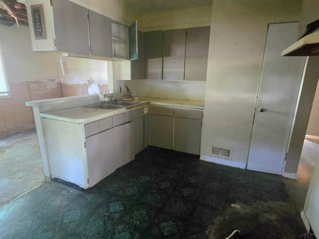 5518 Winthrop Boulevard, Flint, MI 48505